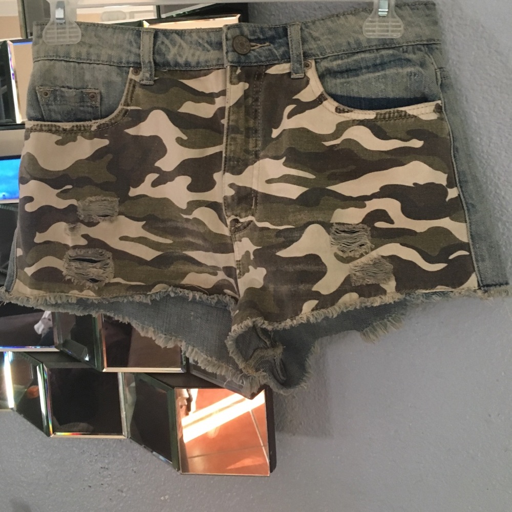 High waisted Urban Outfitters camo shorts